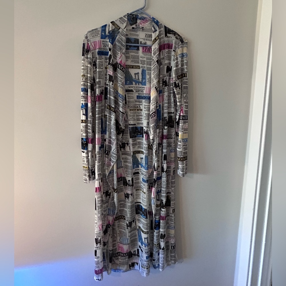 WEAREVER • News Paper Print Kimono • sz M •